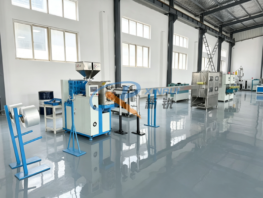 Kualitas  Single Double Color High Speed PVC Coating Yarn Polyester Yarn Making Machine For Curtain pabrik