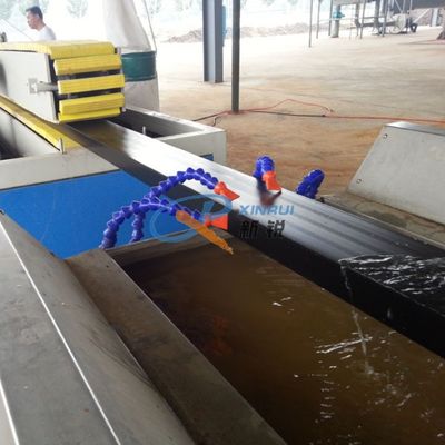 CE 380V Mesin Profil Plastik WPC Decking Tahan Air